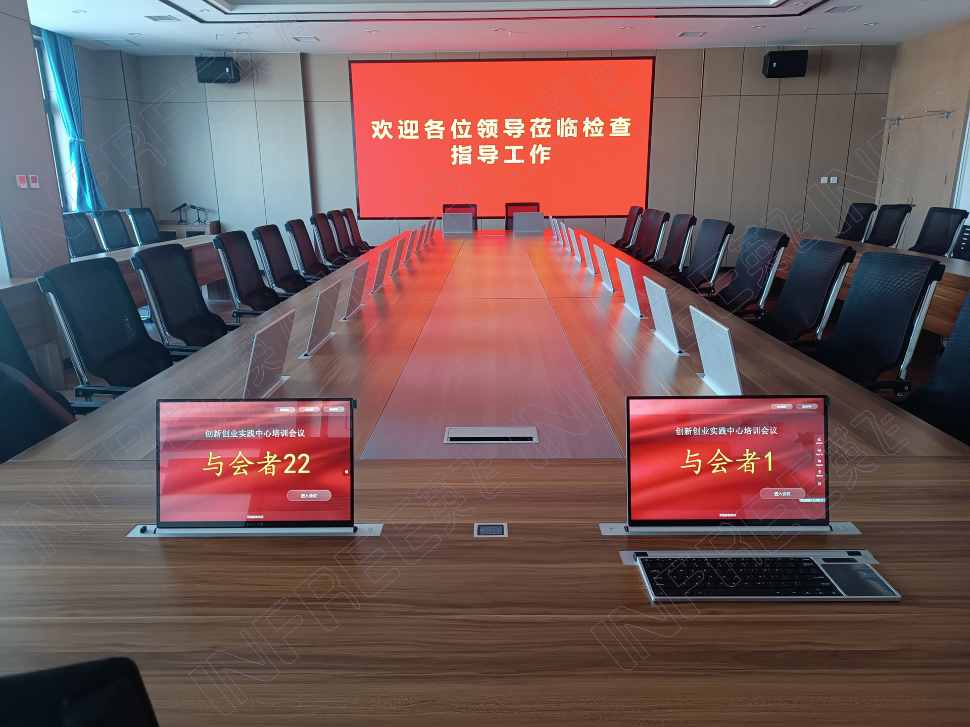 甘肅某高校黨組會(huì)議室無紙化成功運(yùn)行
