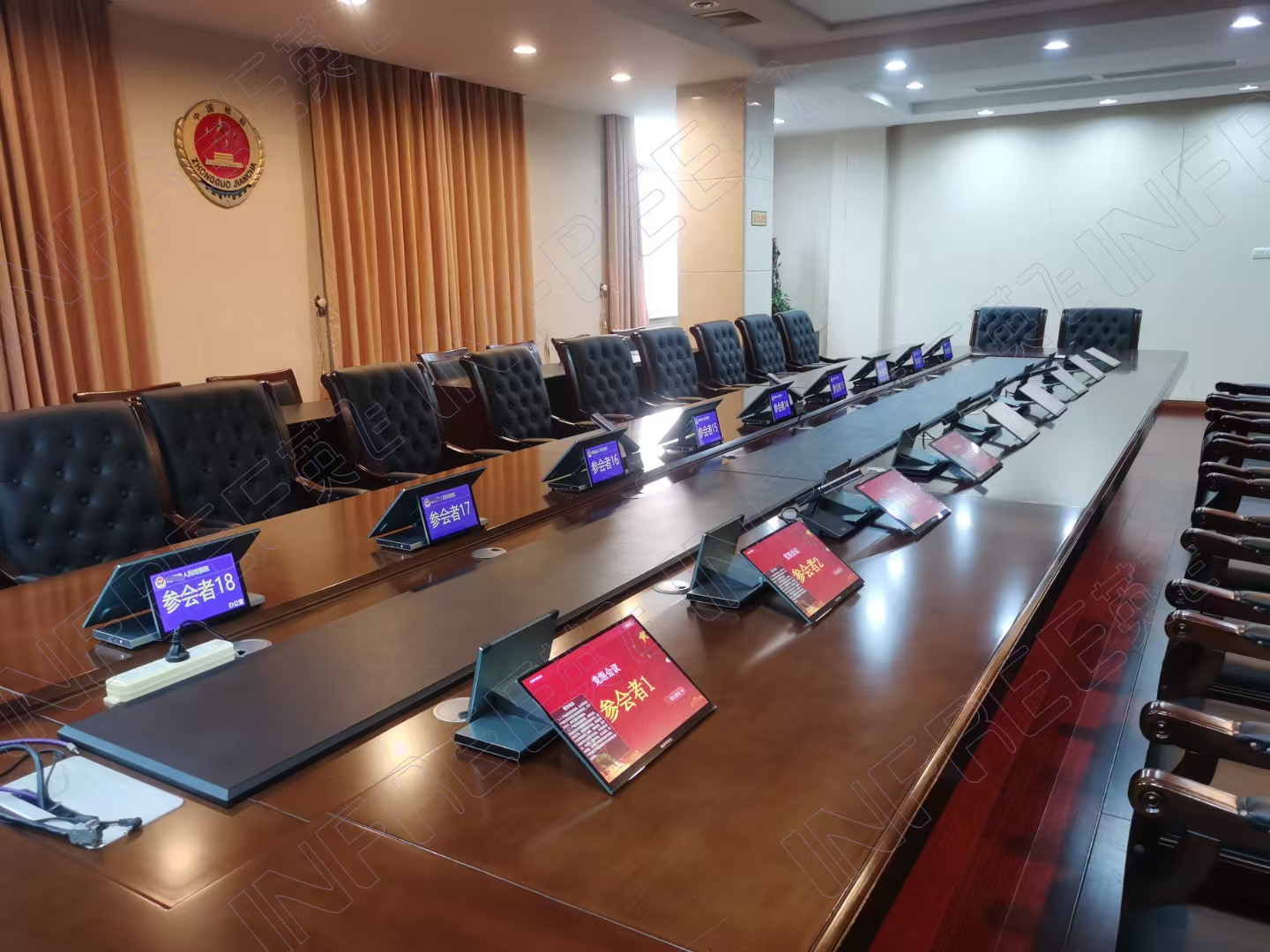 華南某檢察院“多角度桌面會議終端”無紙化項目投入使用！
